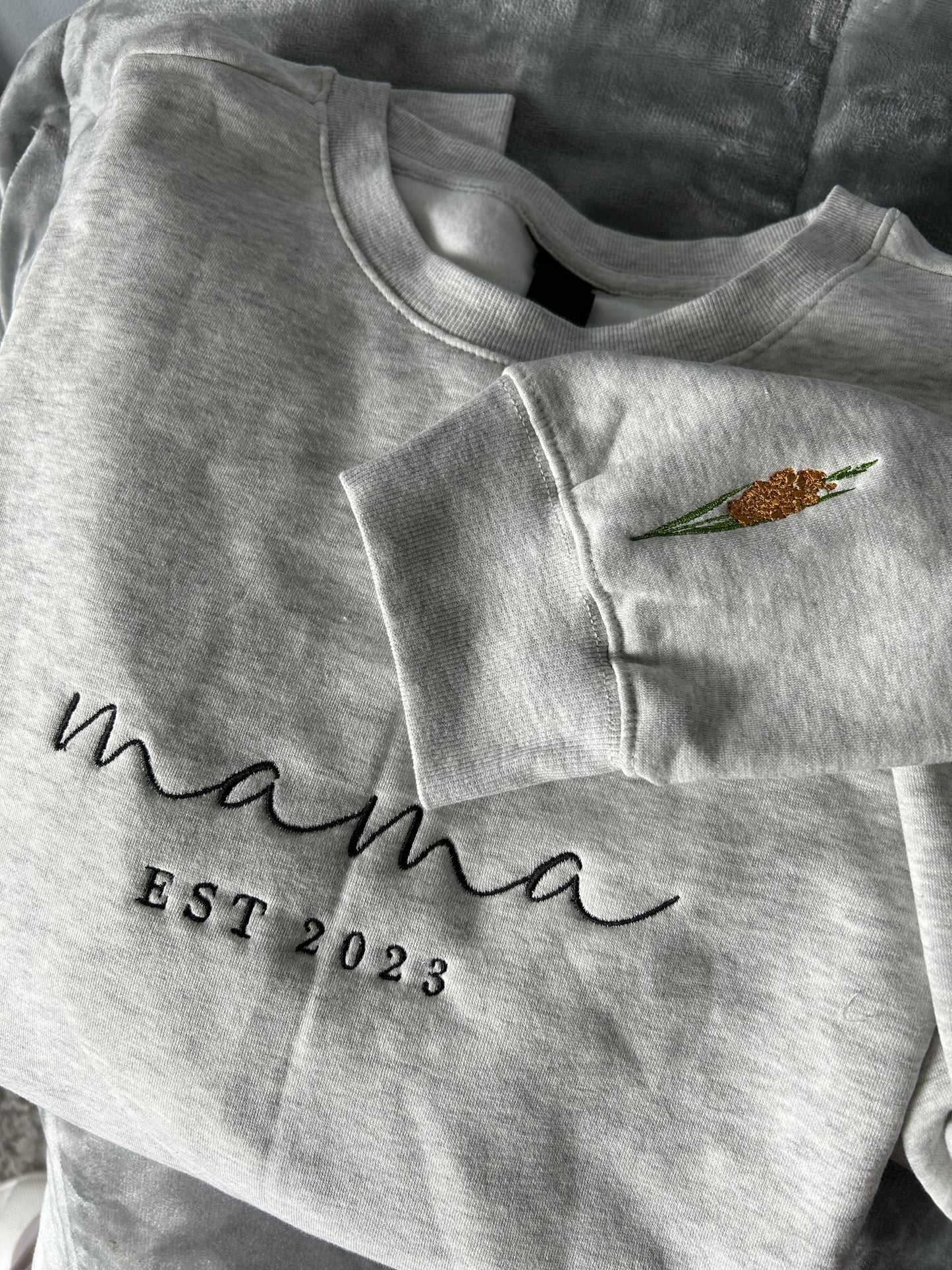 Custom Year Mama Design + sleeve birth flower