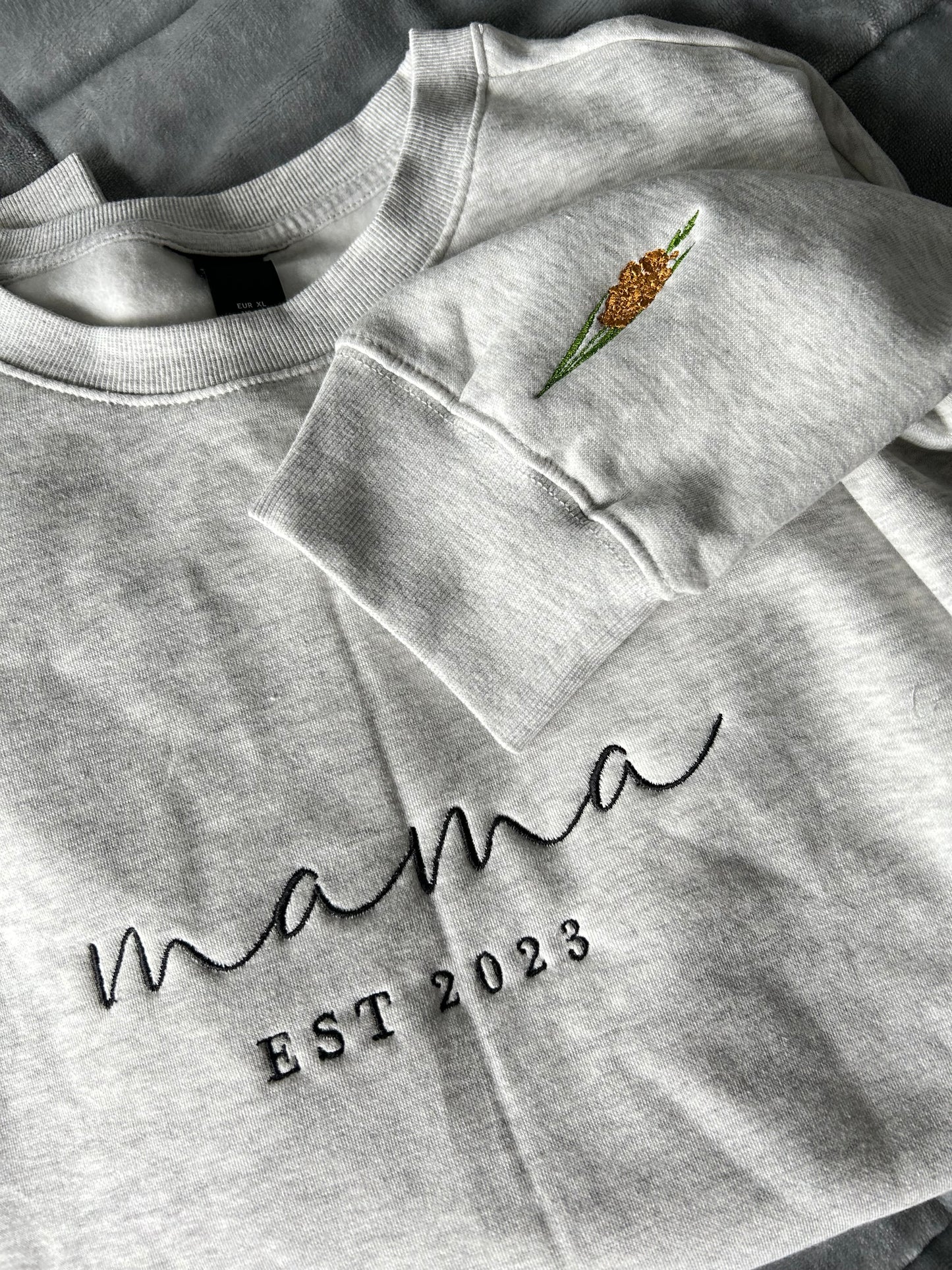 Custom Year Mama Design + sleeve birth flower