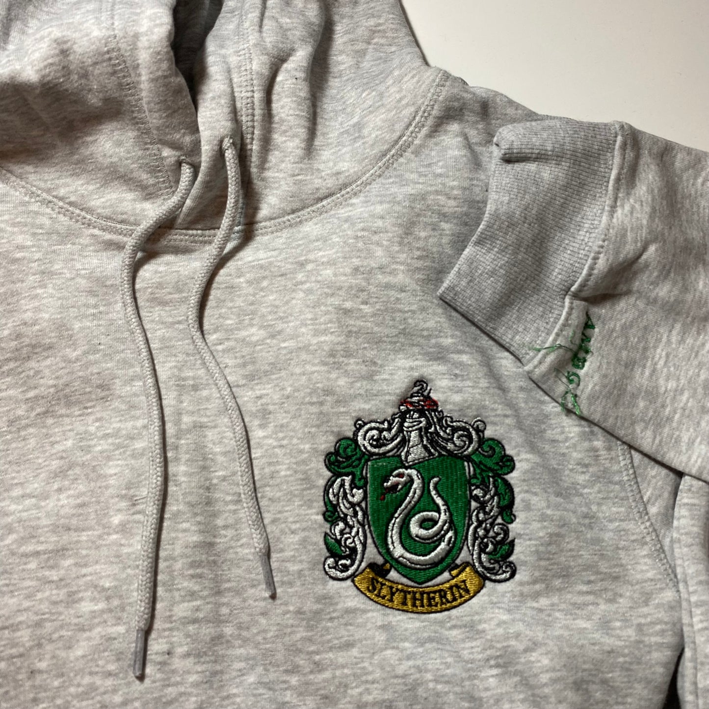 Flawed Slytherin hoodie, light grey, Medium